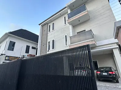 Supper Distress 2 -Bedroom Apartment.video Available for Request — Lekki, Lagos
