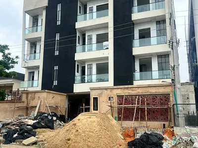 Exquisite 1 Bedroom Apartment with Elevator, Pool and Gym — Lekki Phase 1, Lekki, Lagos