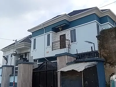Distress 4 Bedroom Detached Duplex with BQ — Magodo, Lagos