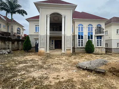 Distress Newly Built 6 Bedroom Fully Detached Duplex in an Estate — Katampe, Abuja