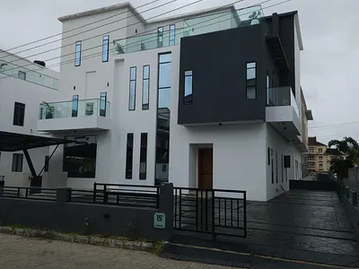 5 Bedroom Detached House with Pool — Osapa, Lekki, Lagos