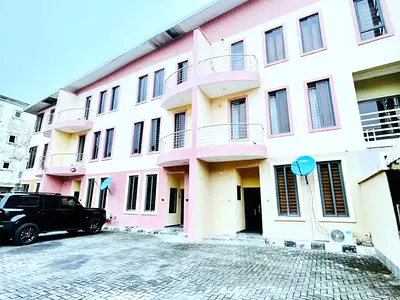 Neatly Renovated 4 Bedrooms Terraced Duplex — Oniru, Victoria Island (VI), Lagos