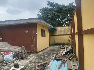 Old Property on 500 SQM Plot — Ikeja, Lagos