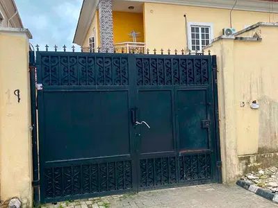Serviced 1 Bedroom Furnished Apartment — Behind Dowen College, Lekki Phase 1, Lekki, Lagos