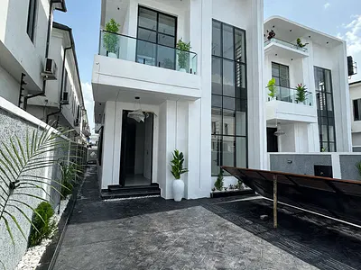 5 Bedroom Detached Duplex — Lekki, Lagos
