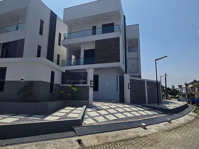 5-Bedroom Fully Detached Duplex — Lekki, Lagos