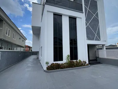 Contemporary 5 Bedroom Detached Duplex + Swimming Pool, Gym, Cinema, BQ — Lekki Phase 1, Lekki, Lagos