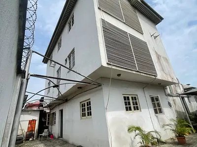 Office Building on 3 Floors — Yaba, Lagos