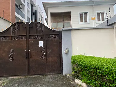 5 Bedroom Detached House — Lekki, Lagos