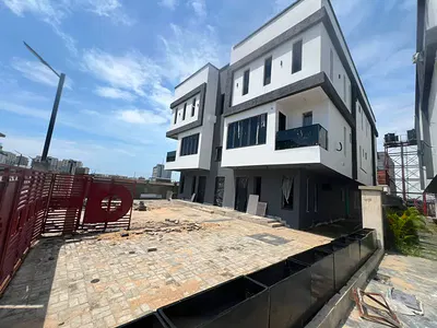 3 Bedroom Apartment — Off Freedom Way, Lekki Phase 1, Lekki, Lagos