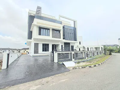 7 Bedroom Detached Duplex with Cinema — Pinnock Beach Estate, Osapa, Lekki, Lagos