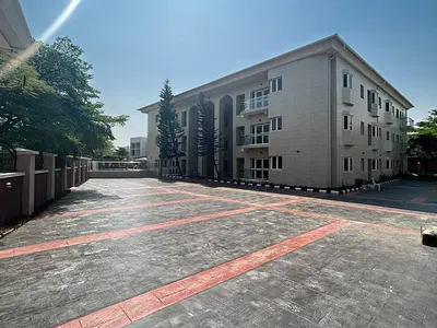 4-Bedroom Apartment with En-Suite Bedrooms — Ikoyi, Lagos