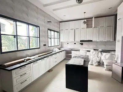 Luxury 5 Bedroom Fully Detached Duplex BQ, Swimming Pool, Gym — Lekki, Lagos
