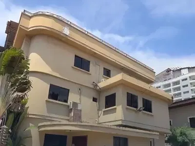 Residential Land with Detached Property — Off Ajose Adeogun Street, Behind Zenith Bank HQ, Victoria Island (VI), Lagos
