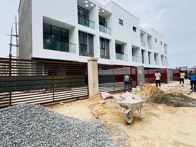 2 Bedroom Maisonette — Lekki Phase 1, Lekki, Lagos