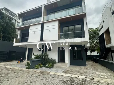 4 Bedroom Semi-Detached Duplex — Ikoyi, Lagos