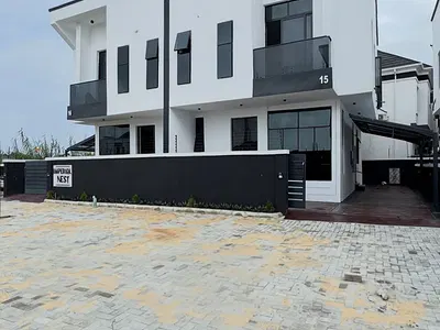 Luxurious 4-Bedrooms Semi-Detached Duplex — Lekki, Lagos