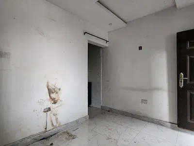 1 Bedroom Self Contain Apartment — Alagomeji, Yaba, Lagos
