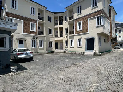*spacious 4 Bedroom Apartment with Swimming Pool — Ikate, Lekki, Lagos, Nigeria, Ikate, Lekki, Lagos