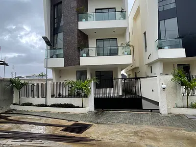 Exquisitely Finished Contemporary 5 Bedroom Detached Duplex with BQ — Lekki, Lagos