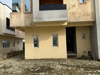 4 -Bedroom Semi-Detached Duplex BQ Carcass. Vide Available — Lekki, Lagos
