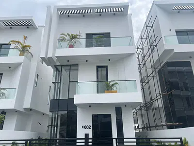 Beautiful 5 Bedroom Detached Duplex with Boys Quarter. — Lekki, Lagos