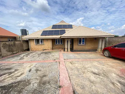 3 Bed Bungalow Plus Security House — Ibadan, Oyo