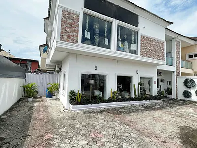 5 Bedroom Semi-Detached Duplex — Lekki, Lagos