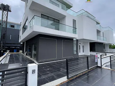 5 Bedroom Detached Duplex — Lekki, Lagos