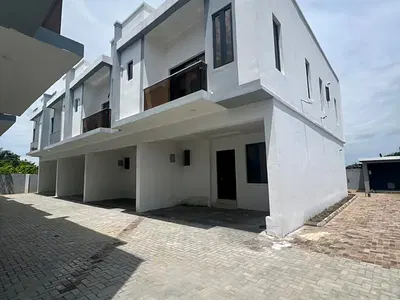 4 Bedroom Terraced Duplex with Swimming Pool — Ajah, Lagos