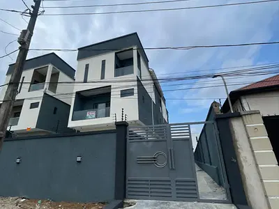 Luxury 4 Bedroom Ensuite Fully Detached Duplex — Magodo, Lagos