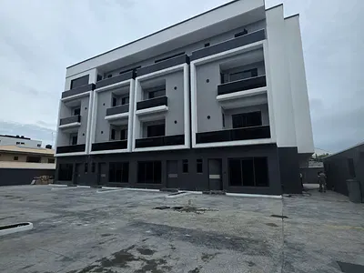 Luxury 4 Bedroom Penthouse with Excellent Finishing — Lekki Phase 1, Lekki, Lagos