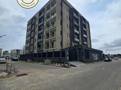 2 Bedroom Apartment with En-Suite Bathrooms — Lekki Phase 1, Lekki, Lagos