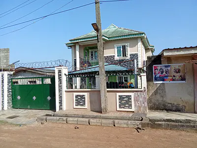 Building Consist of Five Flats — Off LASU Ojo Road Igando Lagos, Igando, Alimosho, Lagos