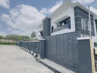 5 Bedroom Semi Detached Duplex — Obiwale Estate, Eleyele Ologuneru Road, Ibadan, Oyo
