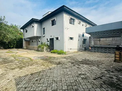 Commercial 5 Bedroom Detached Duplex on About 1000SQM with 3 Rooms BQ — Lekki, Lagos
