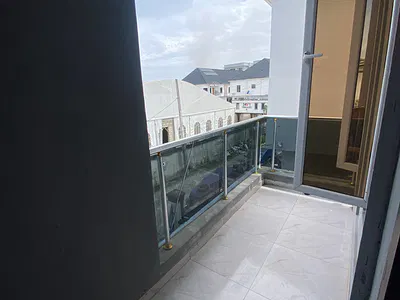 Luxury Clean Spacious Master's Bedroom Studio with Balcony — Orchid Toad Lekki, Beginning of Orchid Road, Lekki, Lagos