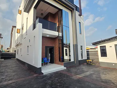 5 Bedroom Detached Duplex with BQ — Magodo, Lagos