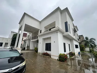 5 Bedroom Detached House with Guest Chalet — By Gilmore, Jahi, Abuja