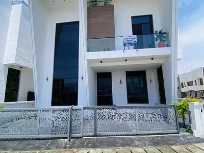5 Bedroom House with Boys' Quarters — Lekki, Lagos
