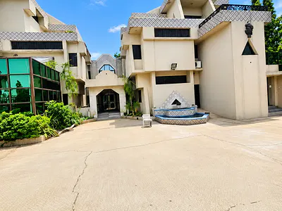 42-Bedroom Commercial Property — Victoria Island (VI), Lagos