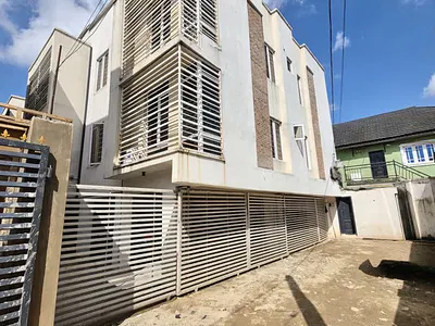 3 Bedroom Flat in a Serene Neighborhood — Maryland, Lagos