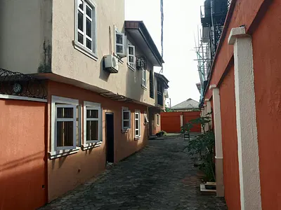 Spacious 3 Bedroom Flat — Magodo Phase 1, Magodo, Lagos
