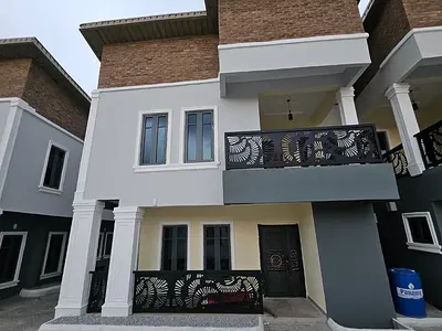 3 Bedroom Terraced Duplex — Kolapo Ishola GRA 11, Ibadan, Oyo