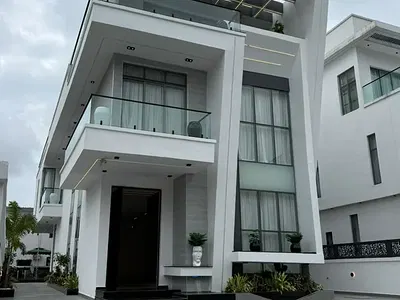 5 Bedroom Detached Duplex with Gym, Cinema, Swimming Pool, BQ — Lekki, Lagos