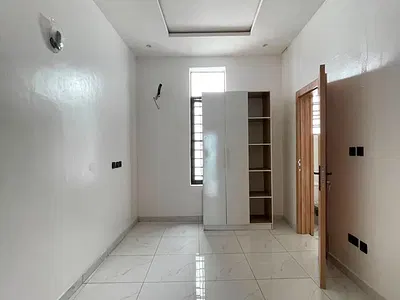 *beautifully Built Spacious 3 Bedroom-Terrace Duplex ** * — Lekki, Lagos