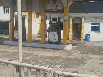 Filling Station with Lube Bay — Opposite Oshodi/Apapa Expressway, Surulere, Lagos