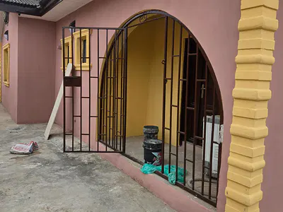 Newly Renovated Clean 2no of 3 Bedroom Flat Each — Eyita Estate Off Benson Bus Stop, Ikorodu, Lagos