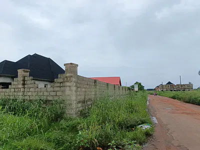 4 Plots Large Corner Piece Land Measuring 100FT by 200FT — Avu Close to Avu Market Square, Avu, Owerri West, Imo