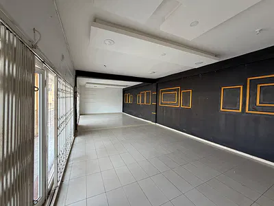 65SQM Shop / Office Space on the First Floor — Wuse 2, Abuja
